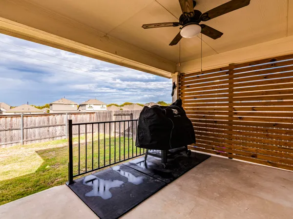 $334,900 | 372 Spinnaker Loop, Kyle, TX 78640