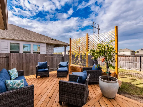 $334,900 | 372 Spinnaker Loop, Kyle, TX 78640