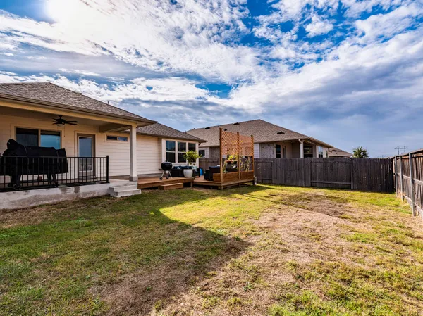 $334,900 | 372 Spinnaker Loop, Kyle, TX 78640