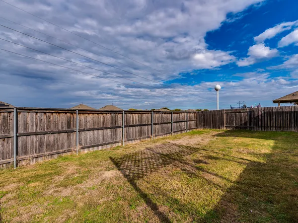 $334,900 | 372 Spinnaker Loop, Kyle, TX 78640