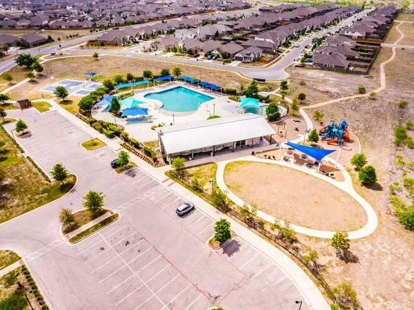 $334,900 | 372 Spinnaker Loop, Kyle, TX 78640