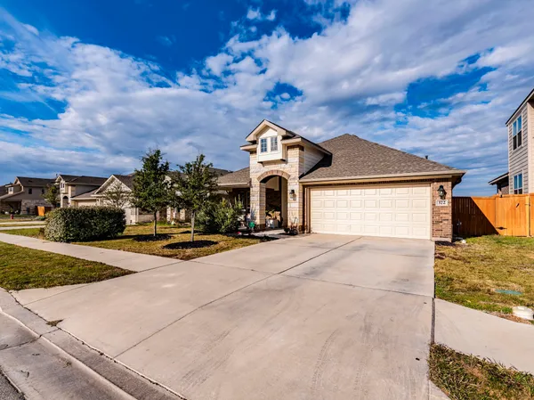 $334,900 | 372 Spinnaker Loop, Kyle, TX 78640