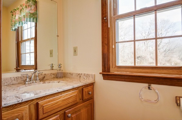 204 Ragged Hill Road West Brookfield, MA 01585 - Photo 14 of 29