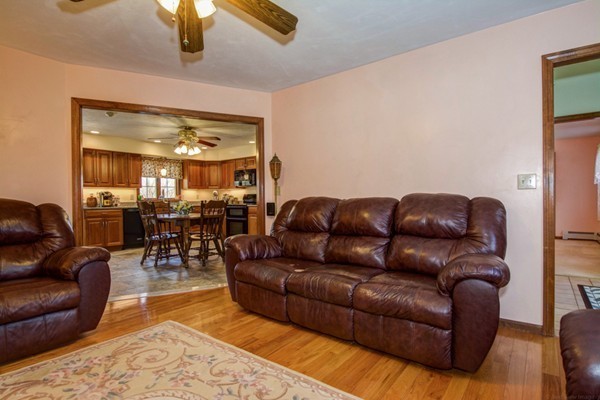 204 Ragged Hill Road West Brookfield, MA 01585 - Photo 10 of 29