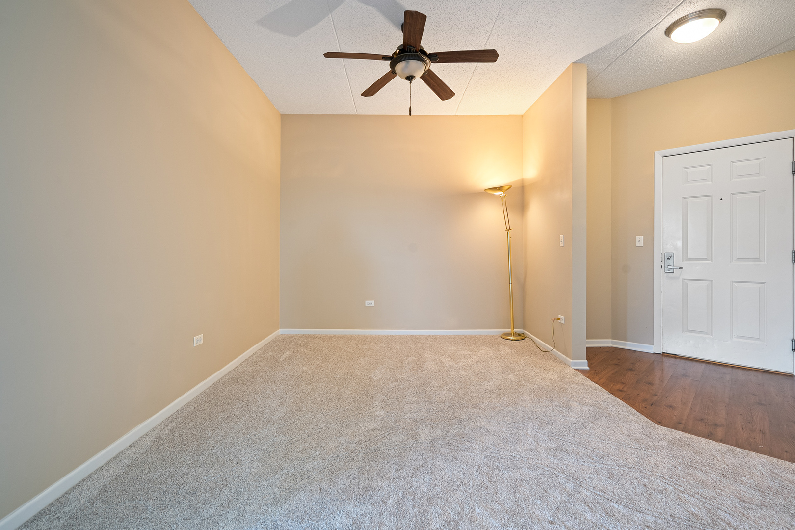 511 Prestwick Lane, Unit 402 Wheeling, IL 60090 - Photo 7 of 27 a view of an empty room