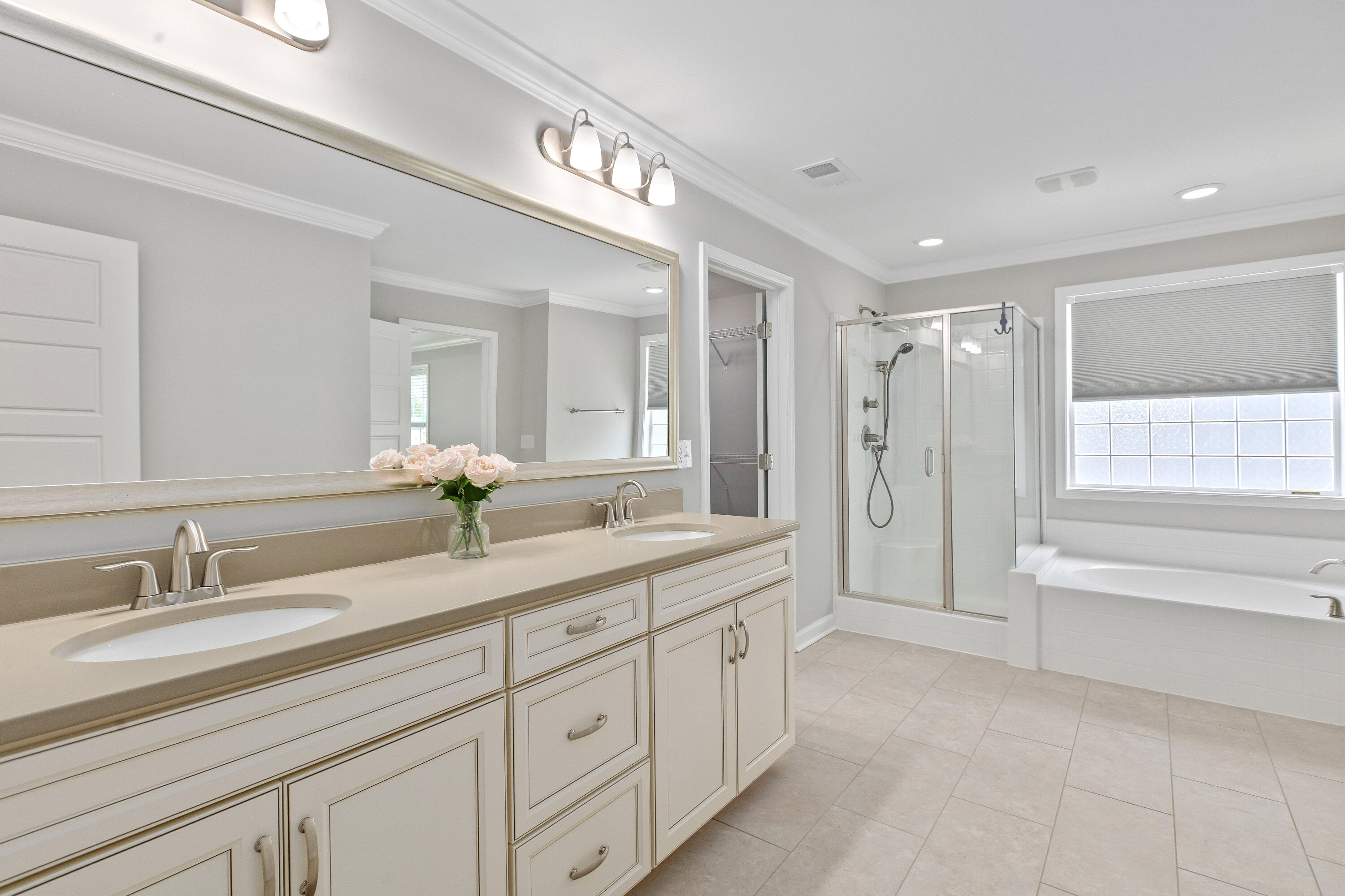 242 Saxony Loop Summerville, SC 29486 - Photo 26 of 44 242SaxonyLoop-CasaVerdeMediaLLC46