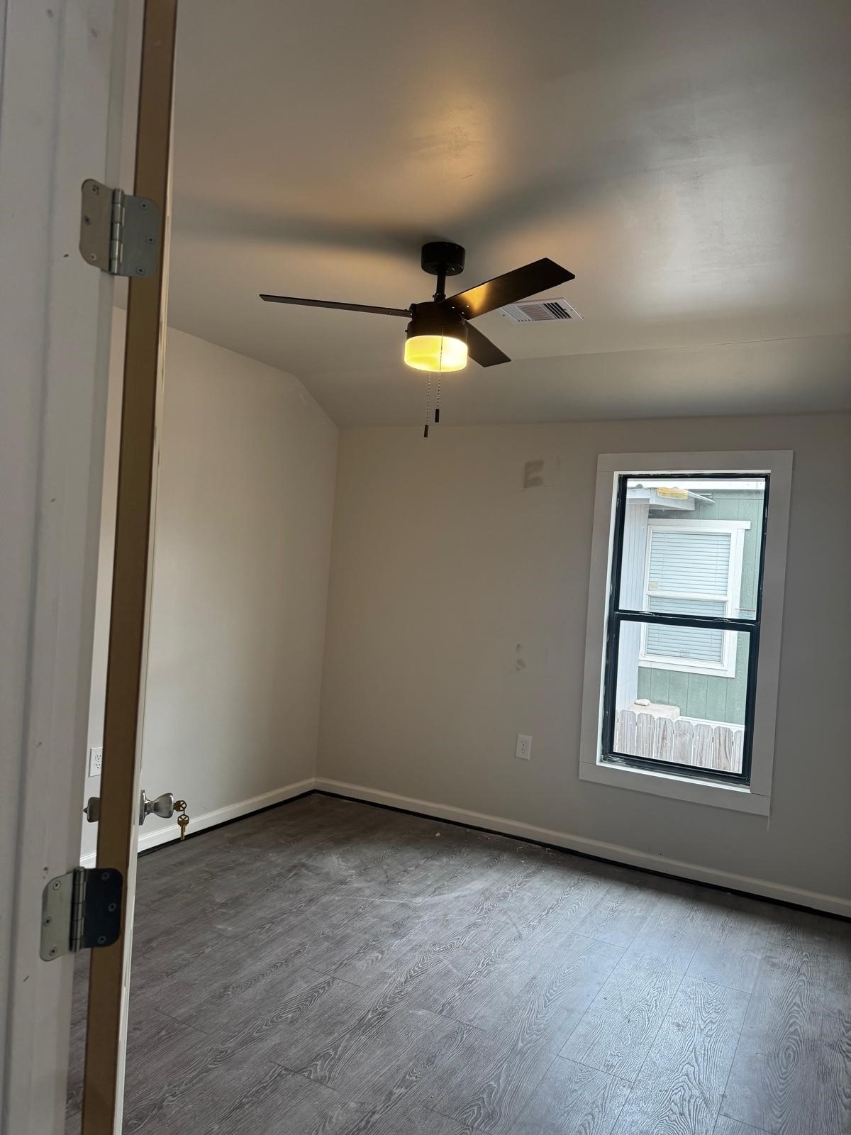 627 County Road Cleveland, TX 77327 - Photo 4 of 11