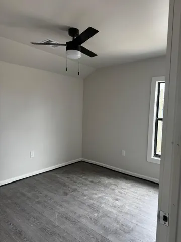 $1,500 | 627 County Road, Cleveland, TX 77327