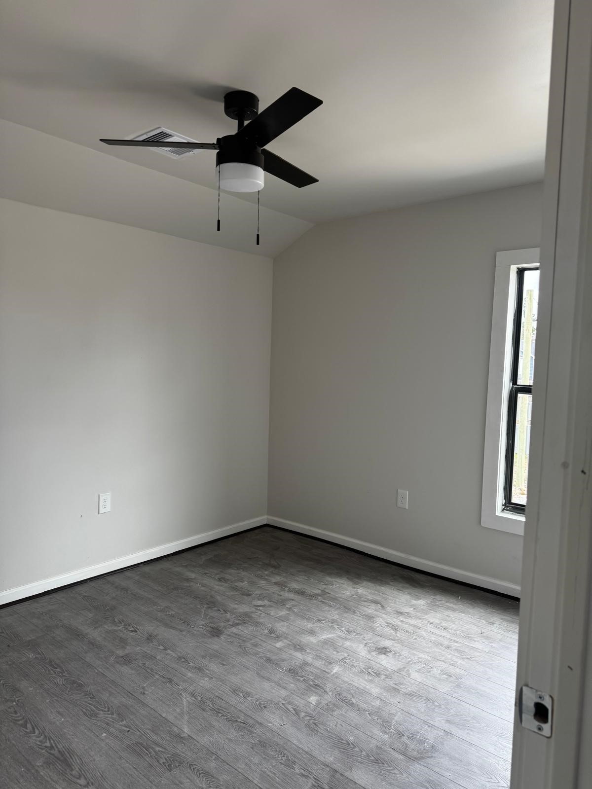 627 County Road Cleveland, TX 77327 - Photo 5 of 11