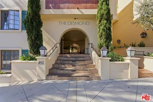 $5,995 | 851 North San Vicente Boulevard, Unit 318, West Hollywood, CA 90069