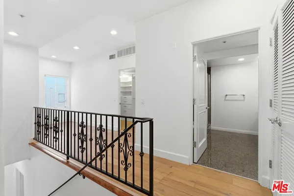 $5,995 | 851 North San Vicente Boulevard, Unit 318, West Hollywood, CA 90069