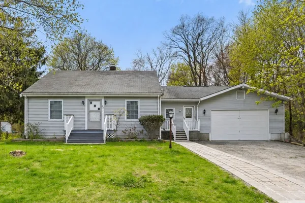 $525,000 | 82 North Worcester Street, Norton, MA 02766