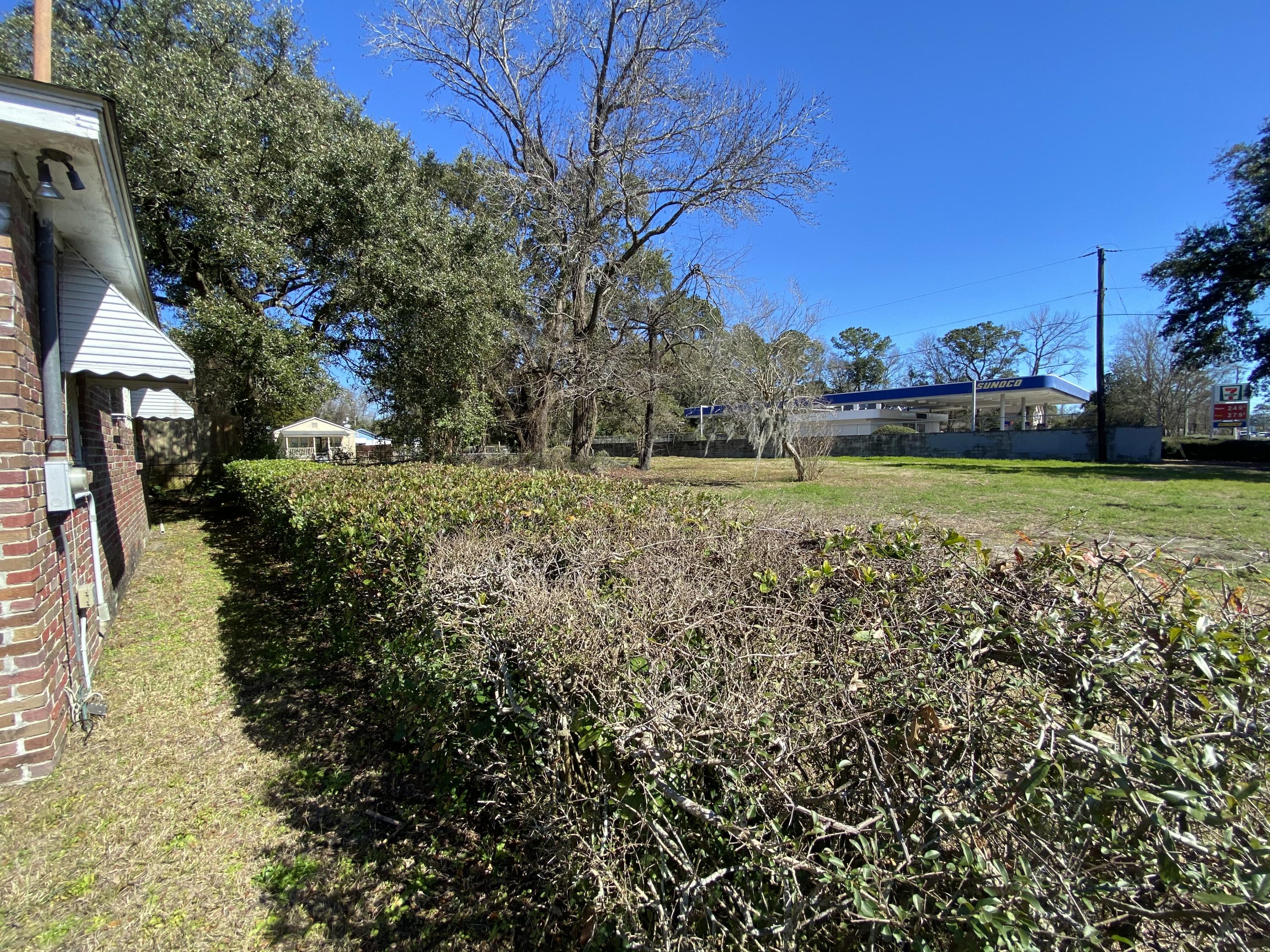 1892 Ashley River Road Charleston, SC 29407 - Photo 2 of 8 IMG_5605