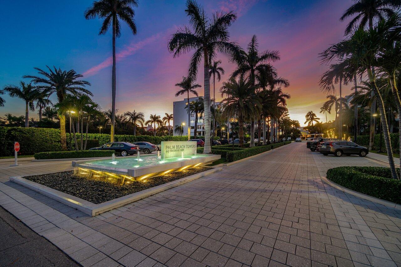 44 Cocoanut Row, Unit 120B Palm Beach, FL 33480 - Photo 37 of 51 a view of a yard with cars