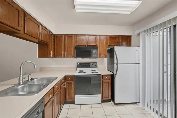 $1,275 | 1101 Brighton Drive, Unit C, Arlington, TX 76012