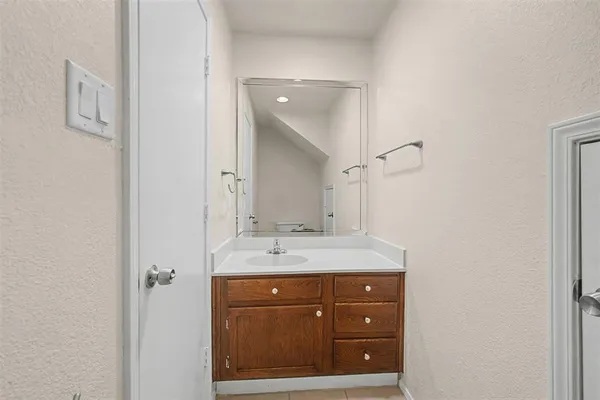 $1,275 | 1101 Brighton Drive, Unit C, Arlington, TX 76012