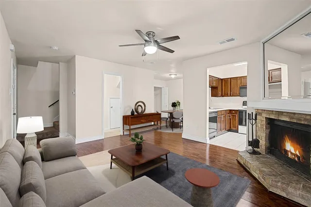 $1,350 | 1101 Brighton Drive, Unit C, Arlington, TX 76012