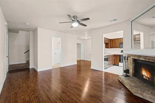 $1,275 | 1101 Brighton Drive, Unit C, Arlington, TX 76012