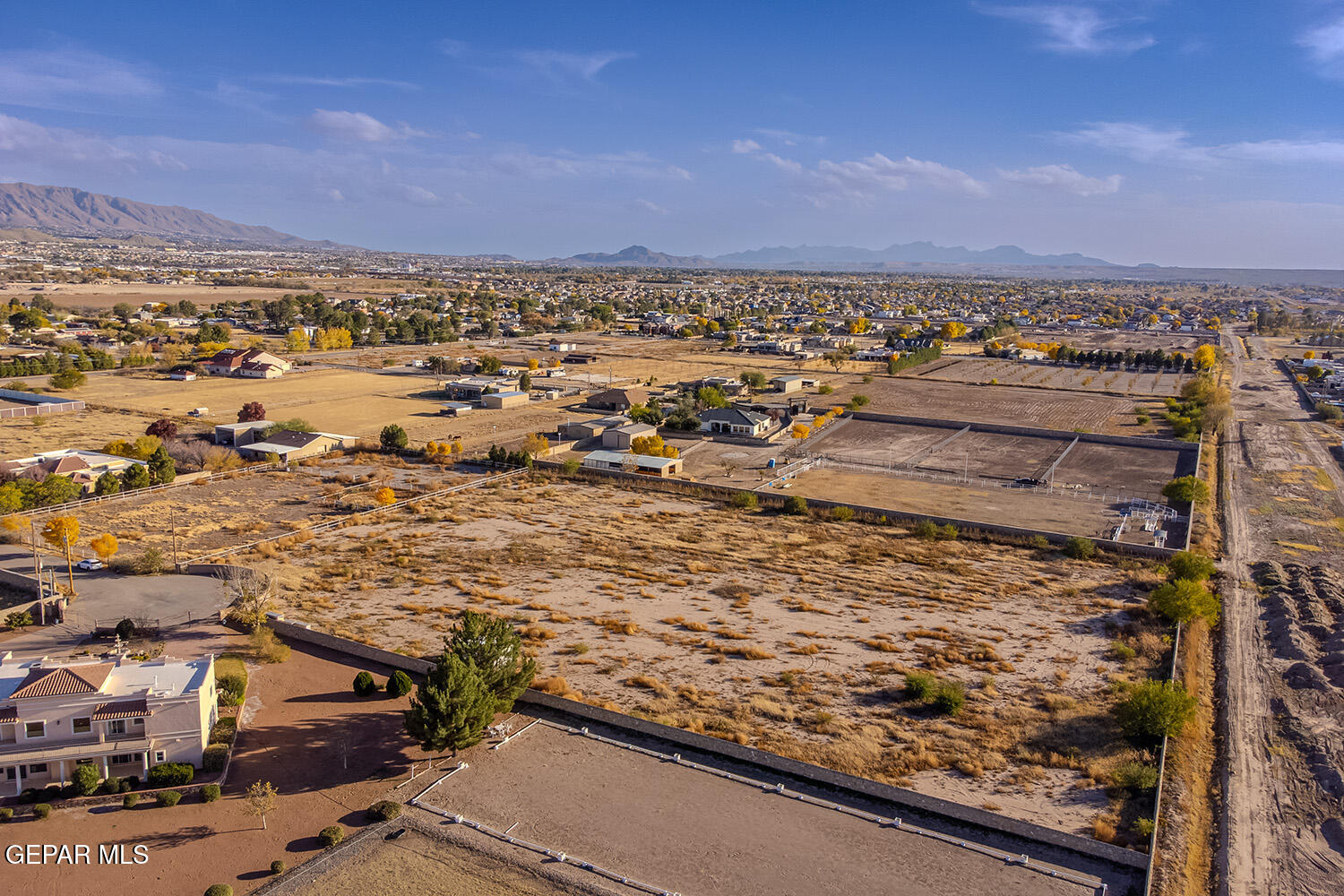 818 Smokey Ridge Court El Paso, TX 79932 - Photo 4 of 11 818 Smokey Ridge _ 004