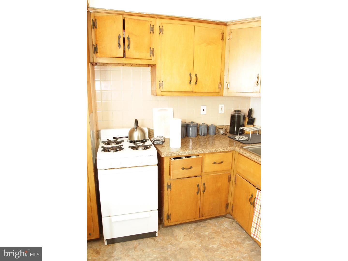 4044 West Ford Road Philadelphia, PA 19131 - Photo 16 of 25