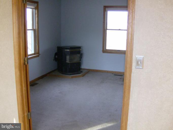 1409 Goldsboro Road Ingleside, MD 21644 - Photo 16 of 21 Living Room