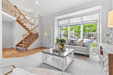 $475,000 | 5116 Horton Street, Mission, KS 66202