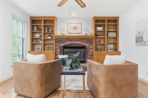 $475,000 | 5116 Horton Street, Mission, KS 66202