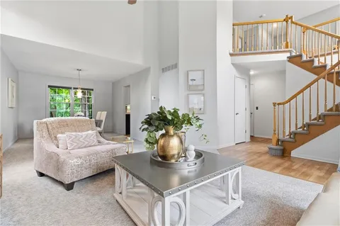 $475,000 | 5116 Horton Street, Mission, KS 66202