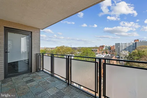 $999,500 | 800 25th Street Northwest, Unit 605, Washington, DC 20037