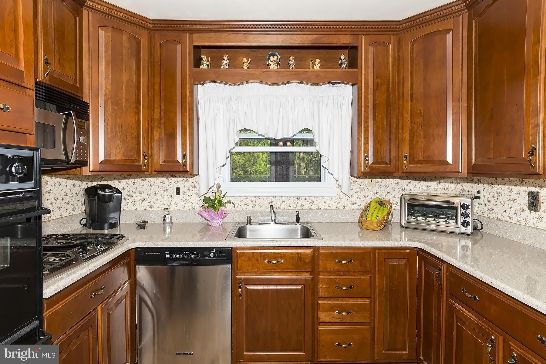 6701 Highbridge Road Bowie, MD 20720 - Photo 9 of 30 KITCHEN