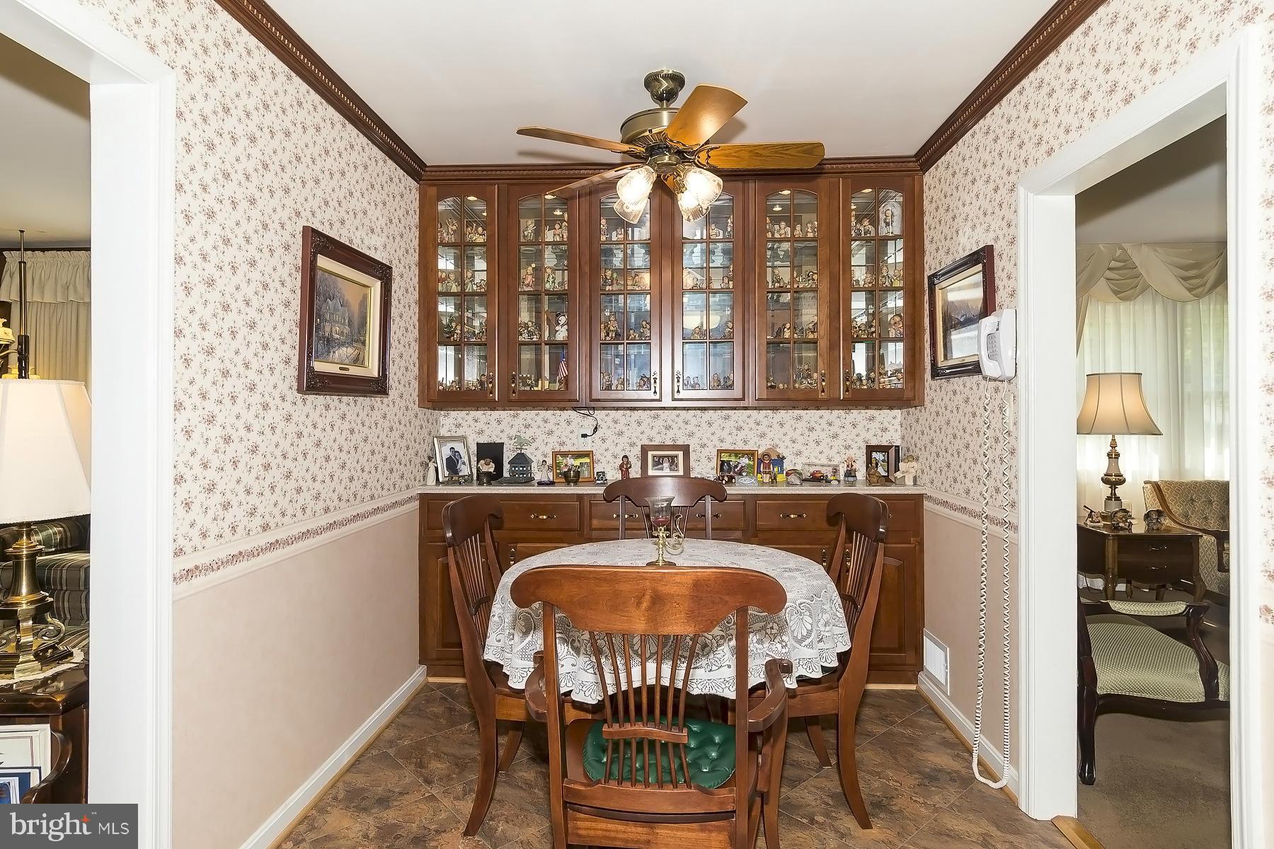 6701 Highbridge Road Bowie, MD 20720 - Photo 10 of 30 BREAKFAST AREA
