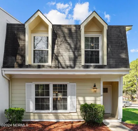 $1,450 | 126 Oakmont Drive, Unit 12, Greenville, NC 27858