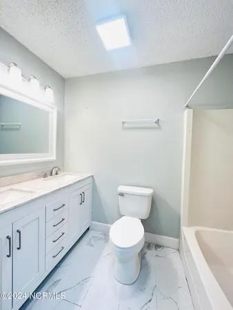 $1,450 | 126 Oakmont Drive, Unit 12, Greenville, NC 27858