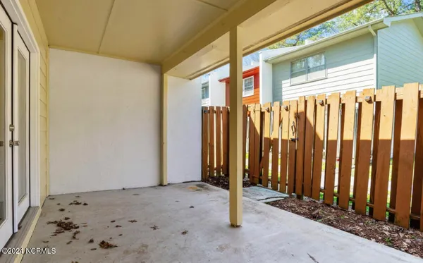 $1,450 | 126 Oakmont Drive, Unit 12, Greenville, NC 27858