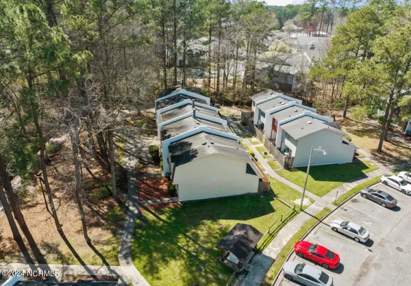 $1,450 | 126 Oakmont Drive, Unit 12, Greenville, NC 27858