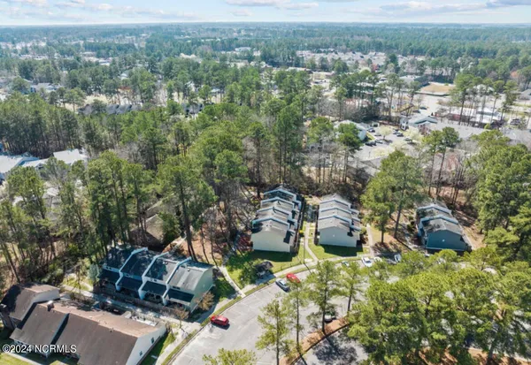 $1,450 | 126 Oakmont Drive, Unit 12, Greenville, NC 27858