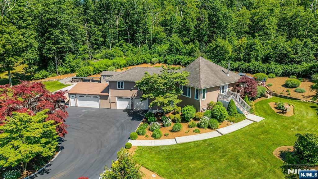 1034 Green Pond Road Newfoundland, NJ 07435 - Photo 3 of 34 Gallery Image 3