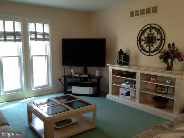 16 Pennington Road East Windsor, NJ 08520 - Photo 5 of 23 Living Room