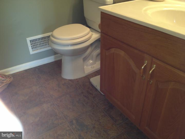 16 Pennington Road East Windsor, NJ 08520 - Photo 7 of 23 Half Bath