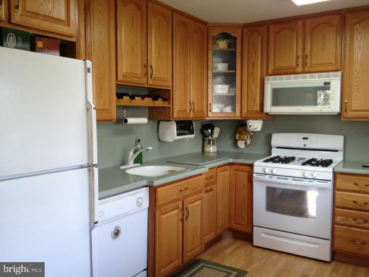 16 Pennington Road East Windsor, NJ 08520 - Photo 8 of 23 Kitchen