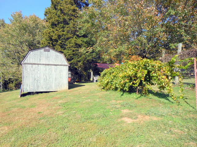 645 Glenlock Road Sweetwater, TN 37874 - Photo 15 of 38 15-DSCN1818