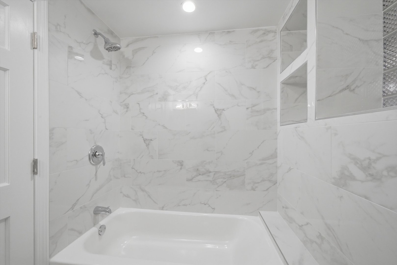 4532 West Maypole Avenue Chicago, IL 60624 - Photo 15 of 33 Gallery Image 15