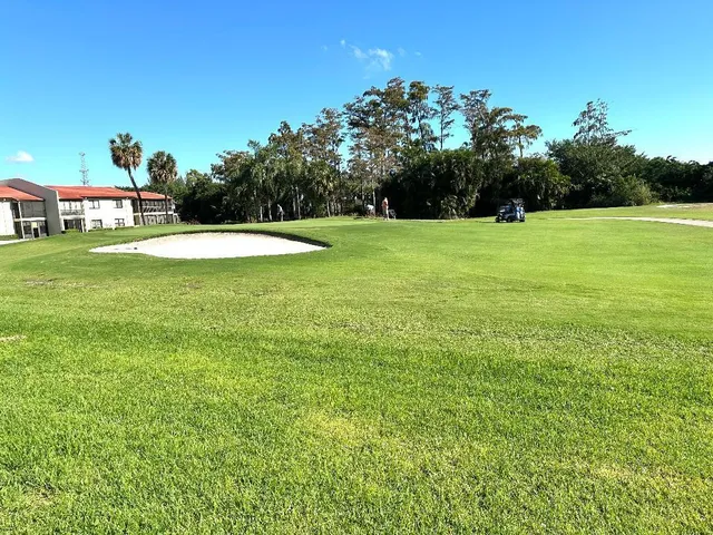 $300,000 | 8305 Casa Del Lago, Unit E, Boca Raton, FL 33433