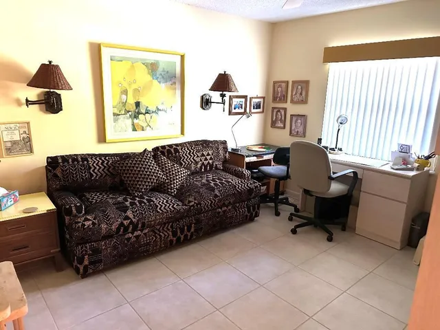 $300,000 | 8305 Casa Del Lago, Unit E, Boca Raton, FL 33433