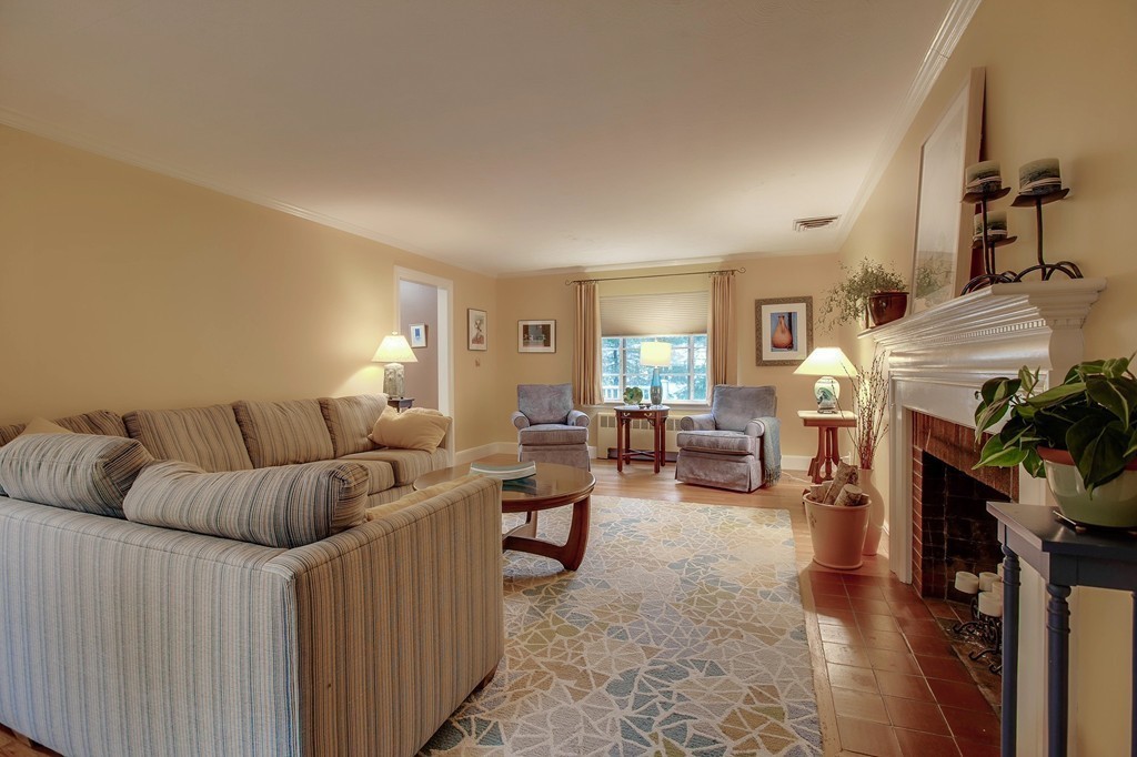 15 Stanley Road Newton, MA 02468 - Photo 11 of 29