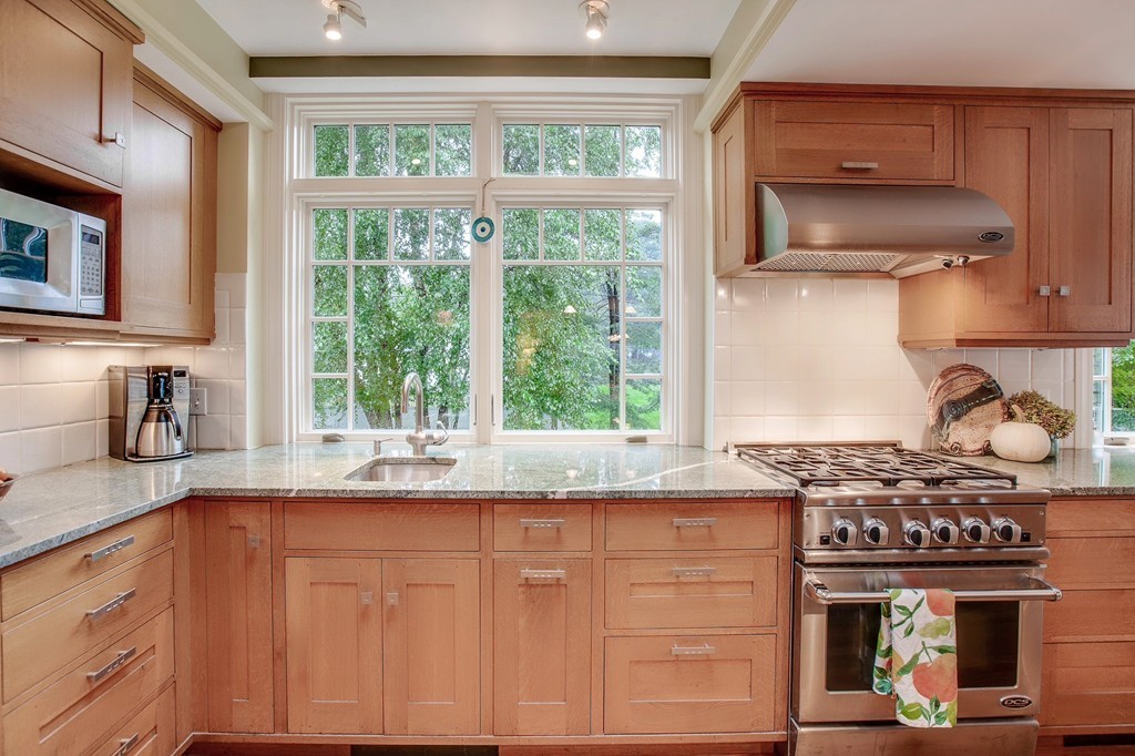 15 Stanley Road Newton, MA 02468 - Photo 6 of 29