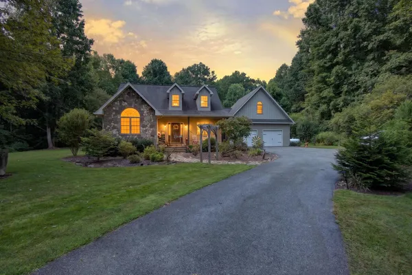 $549,900 | 137 Noblet Drive, Hiawassee, GA 30546