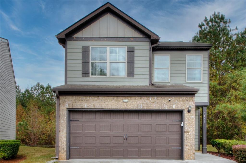 a view of entrance of house