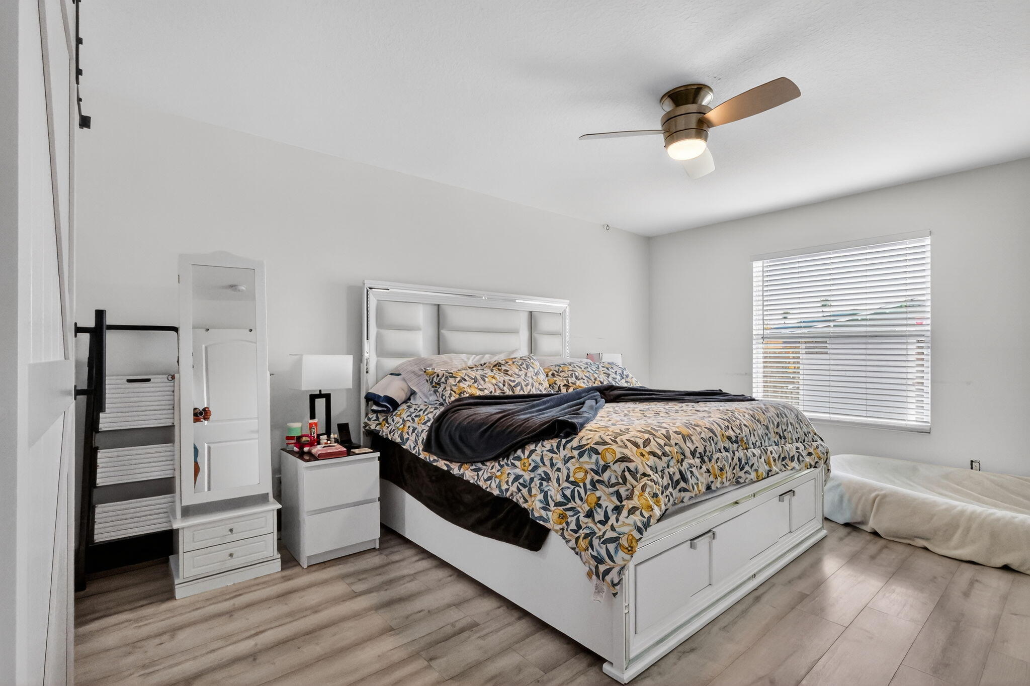 1691 West 26th Court Riviera Beach, FL 33404 - Photo 12 of 48 12-web-or-mls-F14A8604