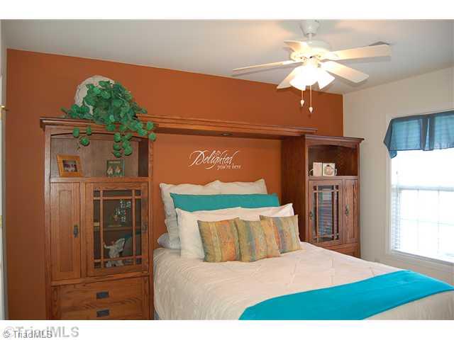 669 Ansley Way High Point, NC 27265 - Photo 9 of 16 1st Bedroom.